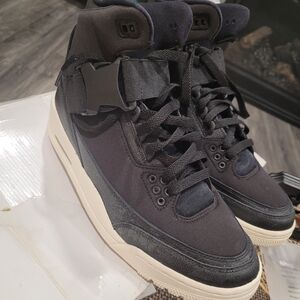 Jordan 3 RETRO Explorers Black and Cream High-Top Sneakers